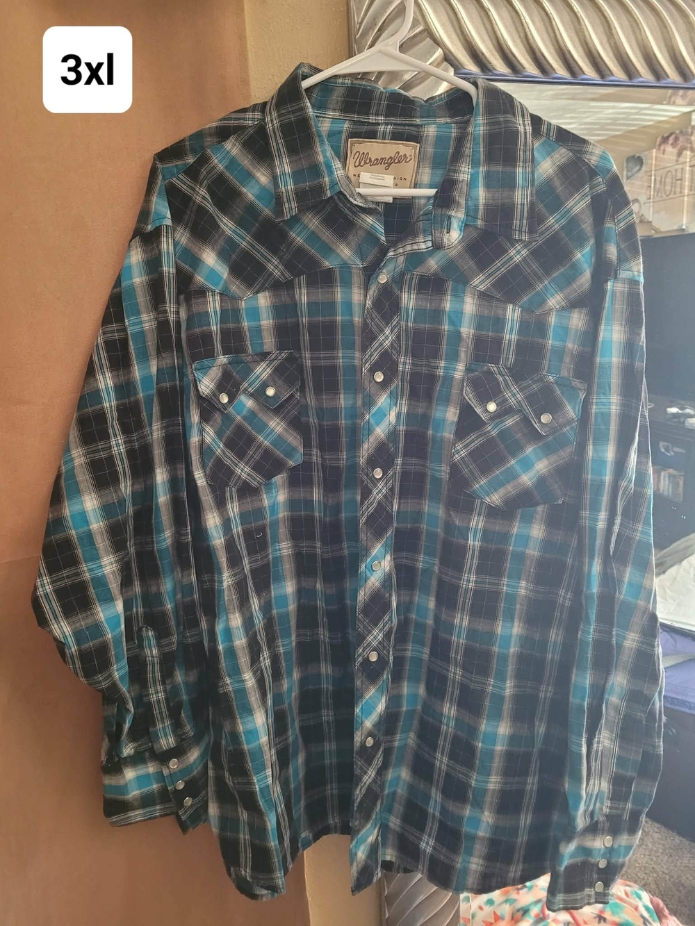 Wrangler Teal and Black Plaid Western Button-Down Shirt